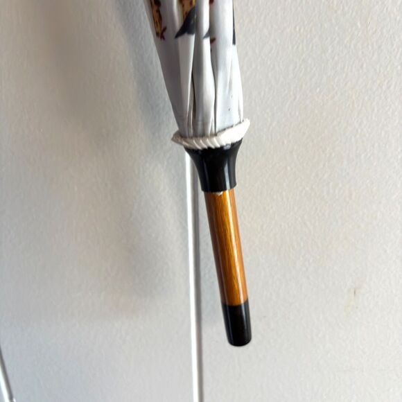 Simplicity Vintage Pattern Inspired Design Large Wooden Handle & Tip Umbrella - Picture 7 of 8